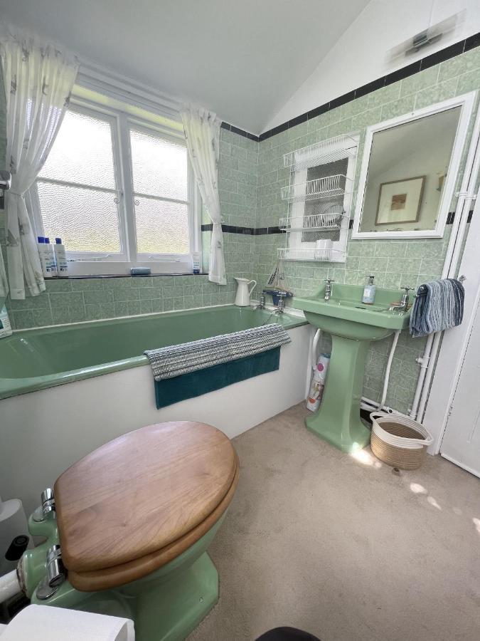 Adorable Two Bed Norfolk Broads Holiday Home - River Views With Moorings & Fishing Stalham Zewnętrze zdjęcie