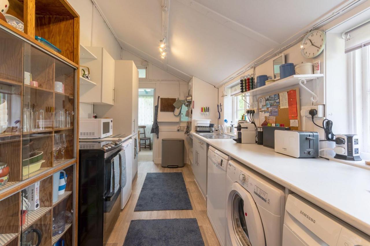 Adorable Two Bed Norfolk Broads Holiday Home - River Views With Moorings & Fishing Stalham Zewnętrze zdjęcie